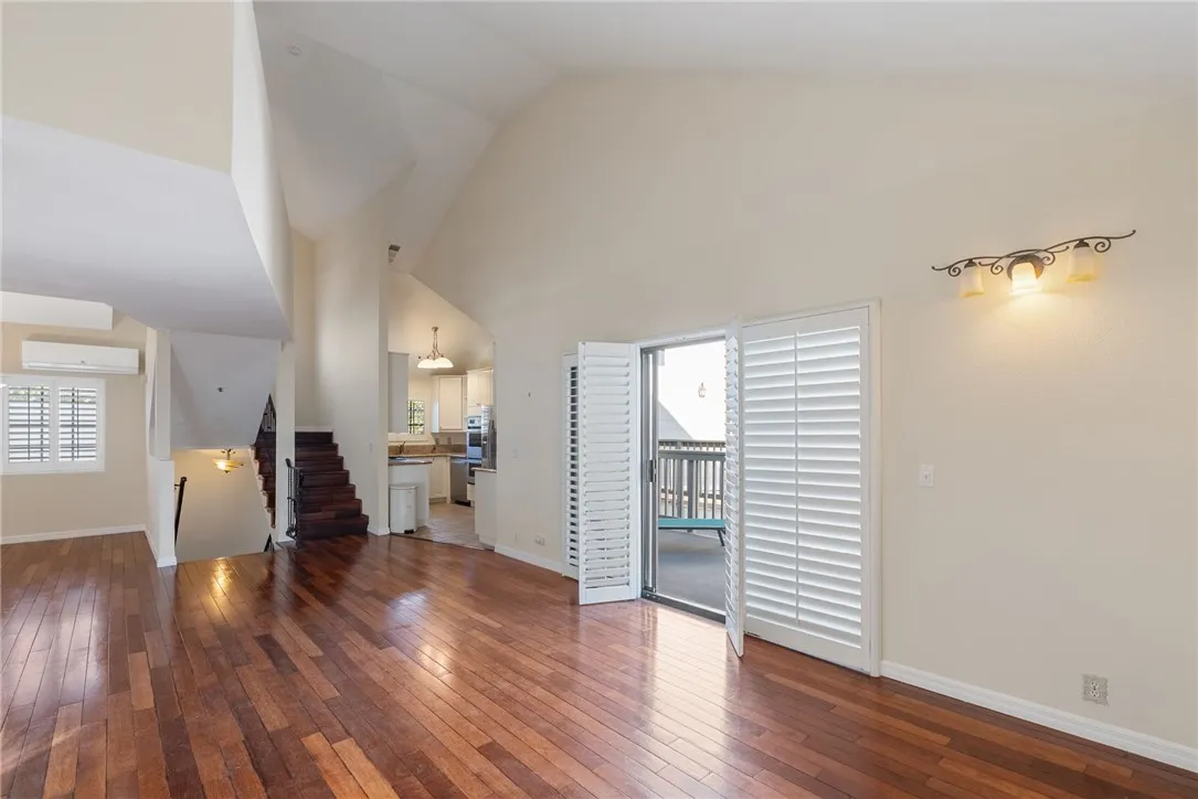 221 Violet, Monrovia, California 91016 home-pic-14